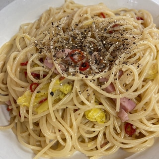 白菜とベーコンのペペロンチーノ、パスタ！